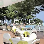 Lesse Hotel