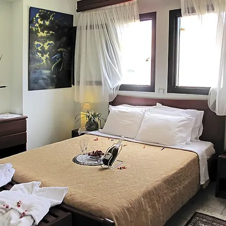 Hotel Lesse Hanioti