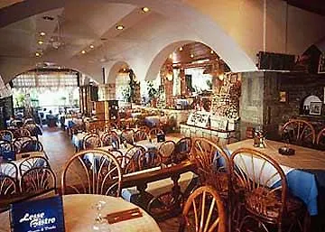 Lesse Hotel Hanioti