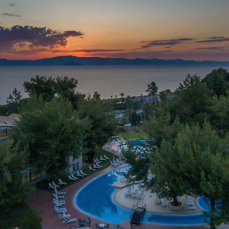 Lesse 4* Chaniotis