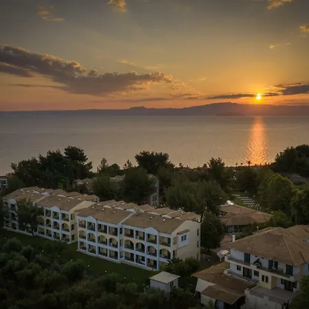 Lesse Hotel 4*